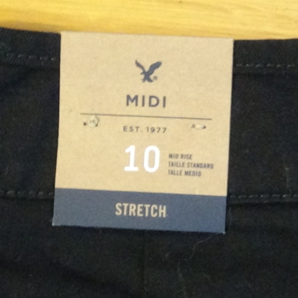 NWT American Eagle Stretch Midi Black Short - 10